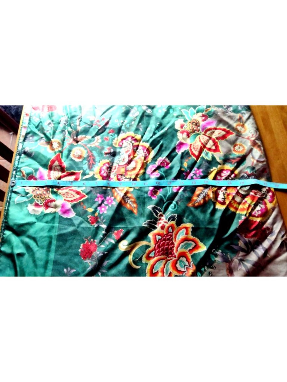 Floral Silk Scarf W/Tassels Multicolor 100% Silk Lightweight And Elegant Design - Picture 8 of 9